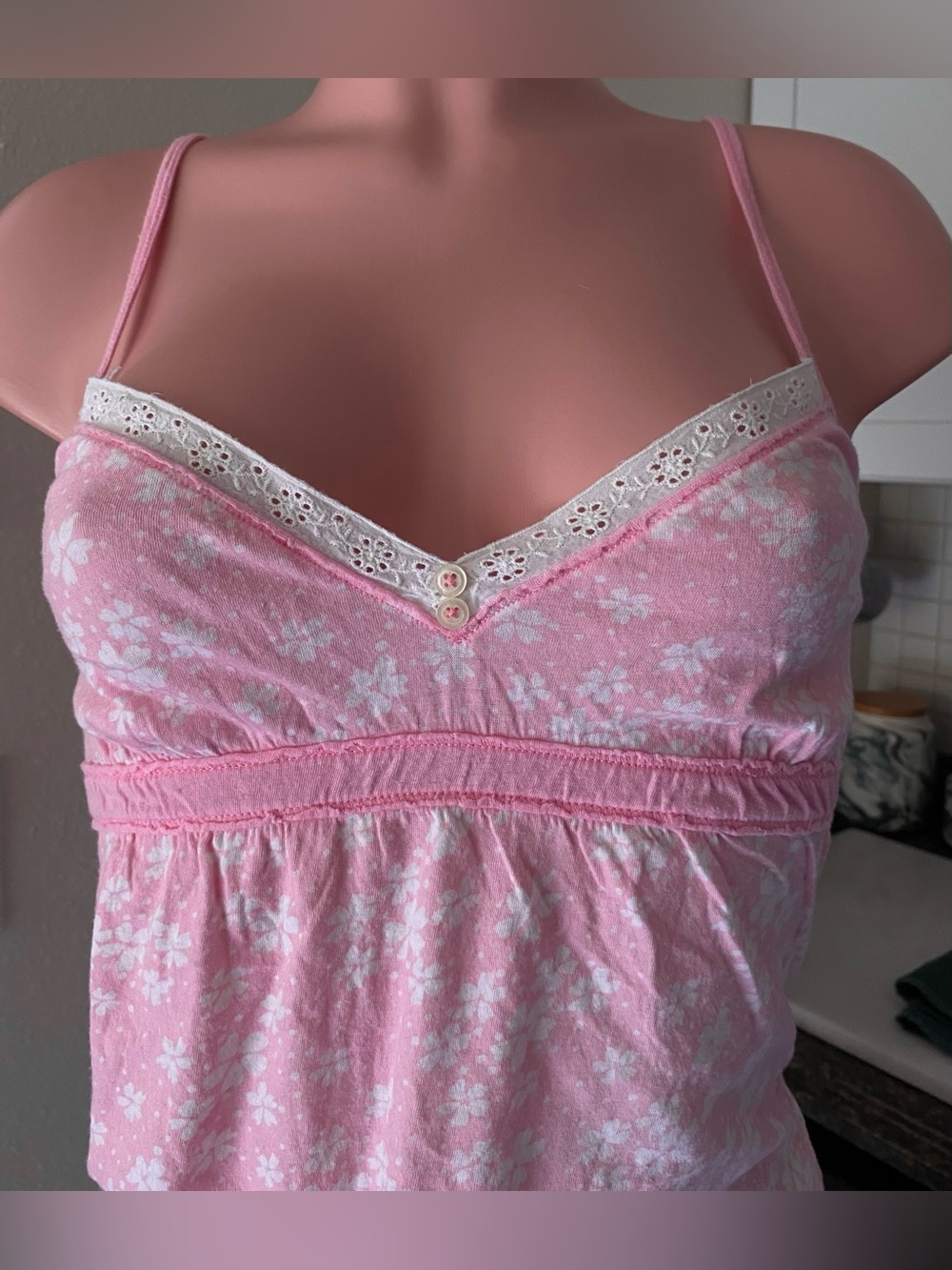 Y2k Hollister pink and white floral babydoll tank top - Picture 5 of 12